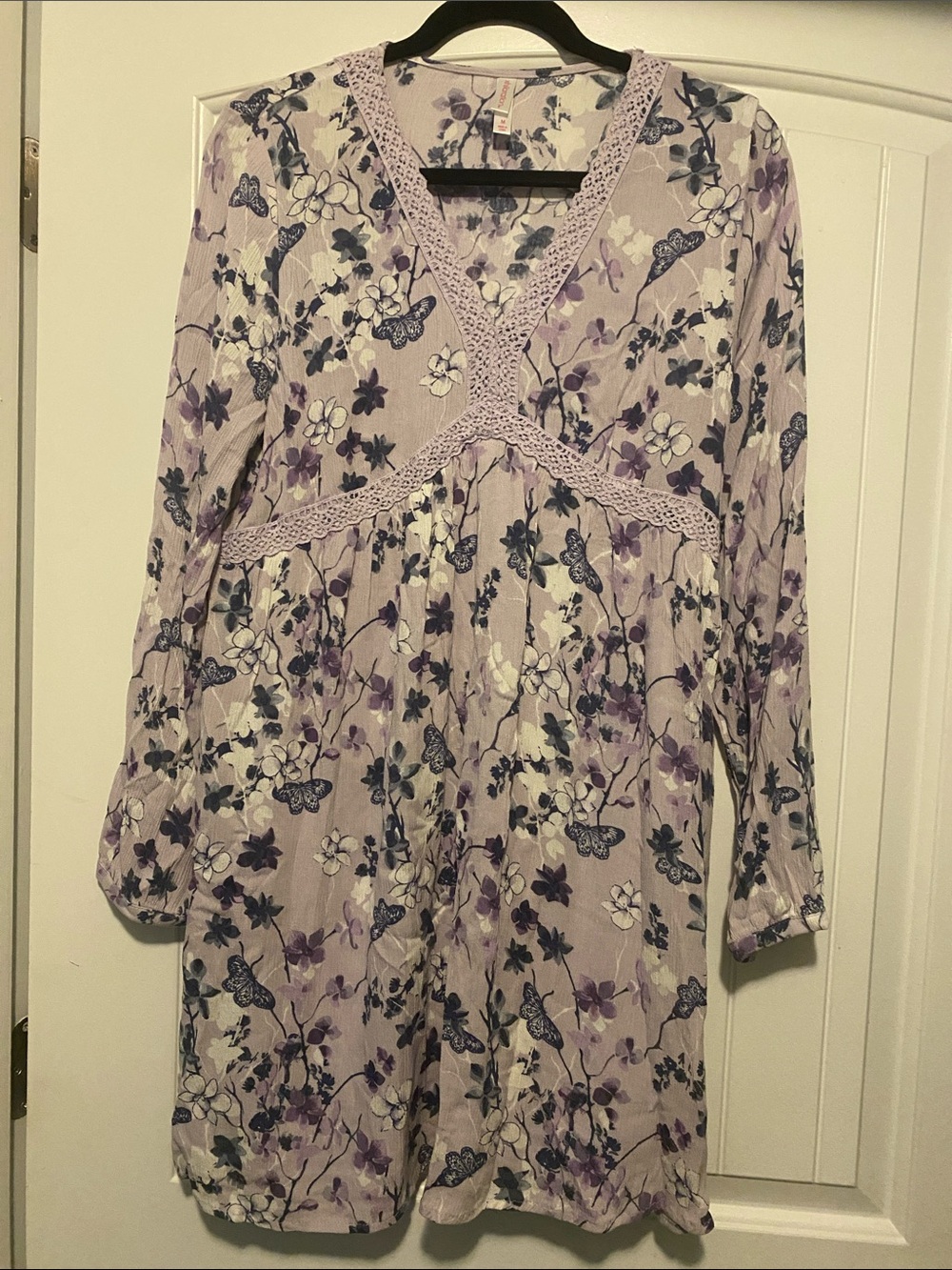 Xhilaration Lavender and Navy Floral Top